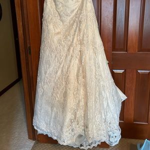 Alfred Angelo Sapphire Wedding Dress New with Accessories